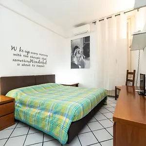  Appartamento Casemi - Mercato 16 Dx In Full City Center Italia